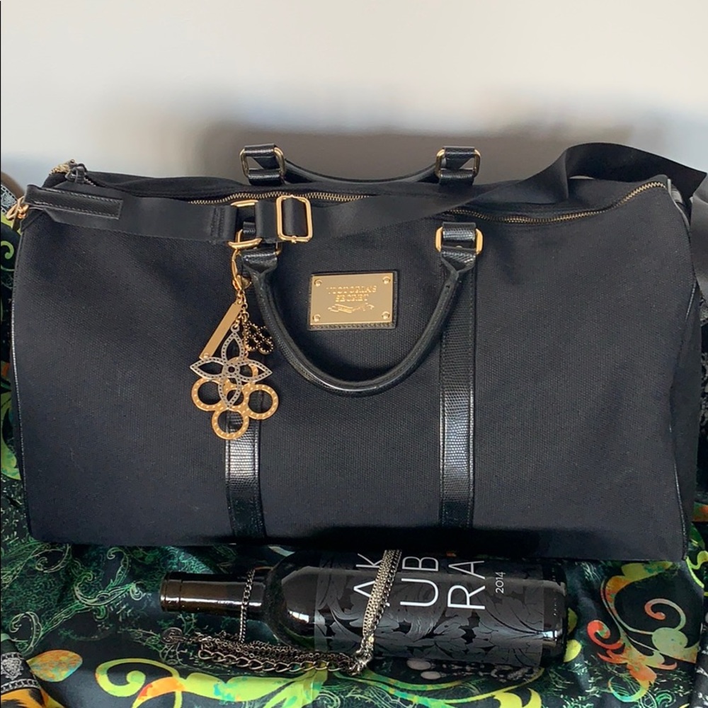 VS Weekender